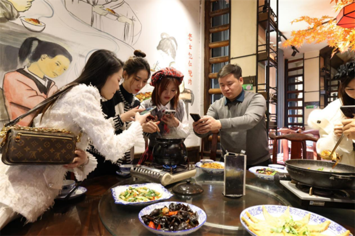 Earn While You Eat The Little Things That Keep Us Coming Back