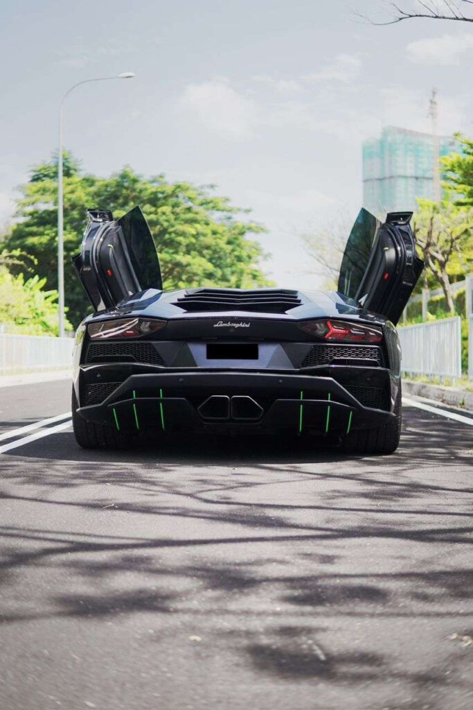 R Global Car Rental